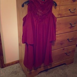 ⭐️B1G1FREE⭐️ Cold shoulder, maroon dress! 😊